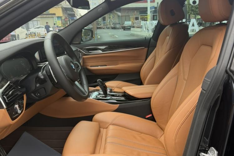 Used BMW 6 Series GT 2021 630i M Sport Package Interior 6