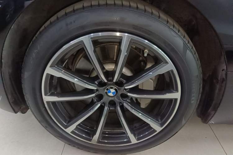 Used BMW 6 Series GT 2021 Updated 630i Luxury Design Package Left Front Wheel Hub