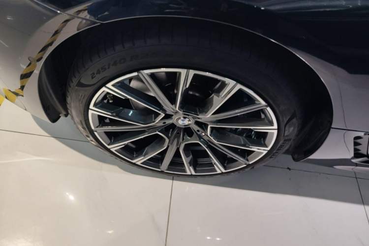 Used BMW 6 Series GT 2021 Revised Version 630i M Sport Touring Edition Left Front Wheel Hub
