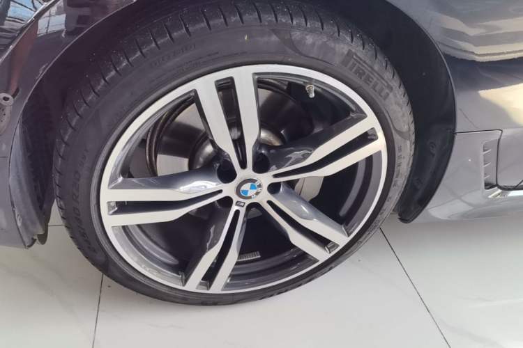 Used BMW 6 Series GT 2021 Restyled 630i M Sport Package Left Front Wheel Hub