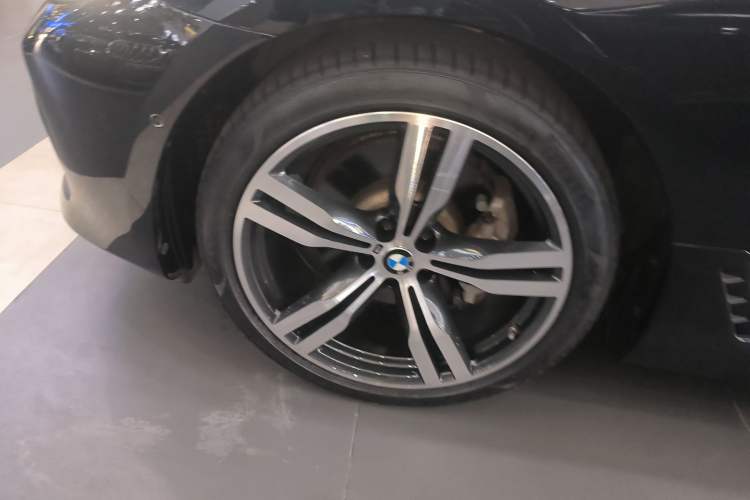 Used BMW 6 Series GT 2021 Restyled 630i M Sport Package Left Front Wheel Hub