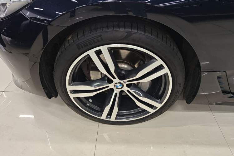 Used BMW 6 Series GT 2021 Restyled 630i M Sport Package Left Front Wheel Hub