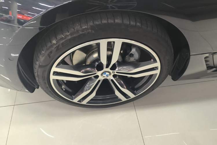 Used BMW 6 Series GT 2021 Restyled 630i M Sport Package Left Front Wheel Hub