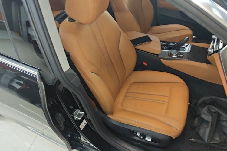 Used BMW 6 Series GT 2021 Updated 630i Luxury Design Package Right Front Seat