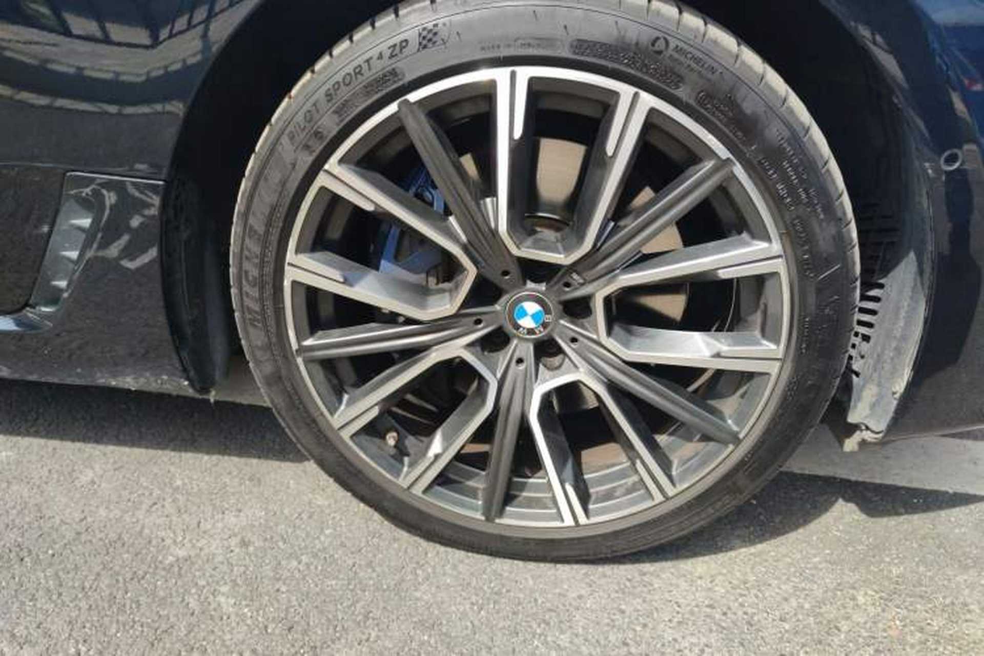 Used BMW 6 Series GT 2021 630i M Sport Grand Touring Edition Right Front Wheel Hub