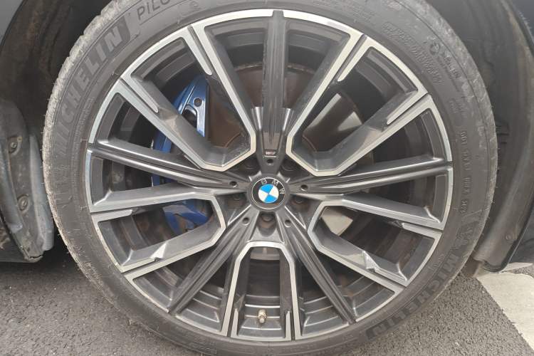 Used BMW 6 Series GT 2021 630i M Sport Grand Touring Edition Right Front Wheel Hub