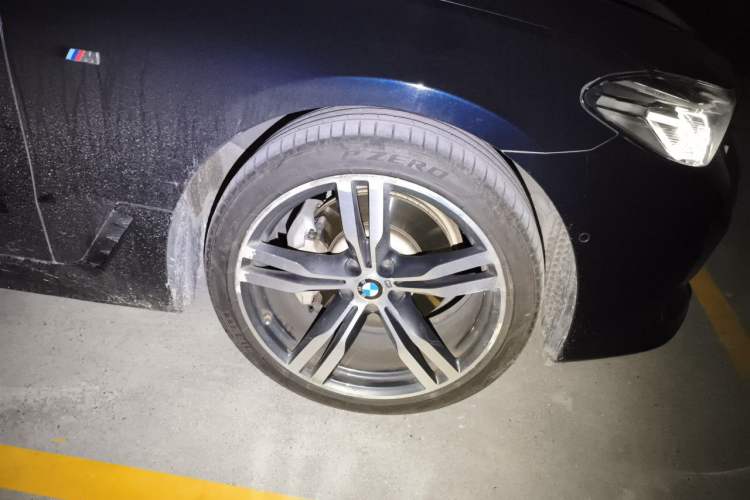 Used BMW 6 Series GT 2021 630i M Sport Package Right Front Wheel Hub