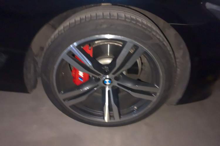 Used BMW 6 Series GT 2021 Restyled 630i M Sport Package Right Front Wheel Hub
