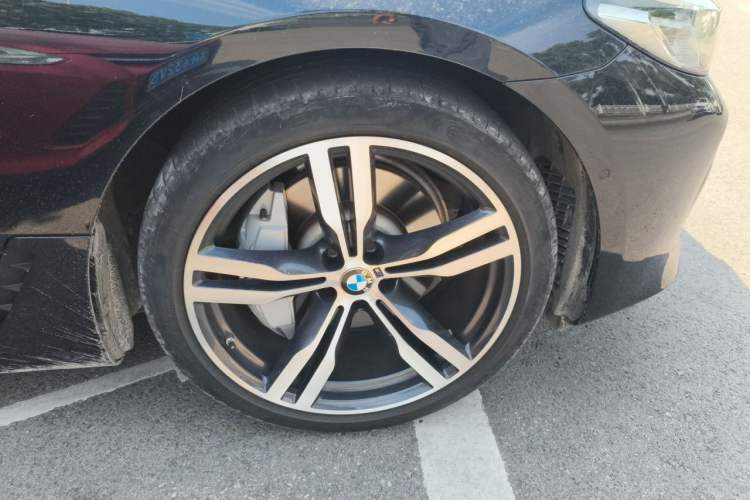Used BMW 6 Series GT 2021 Restyled 630i M Sport Package Right Front Wheel Hub