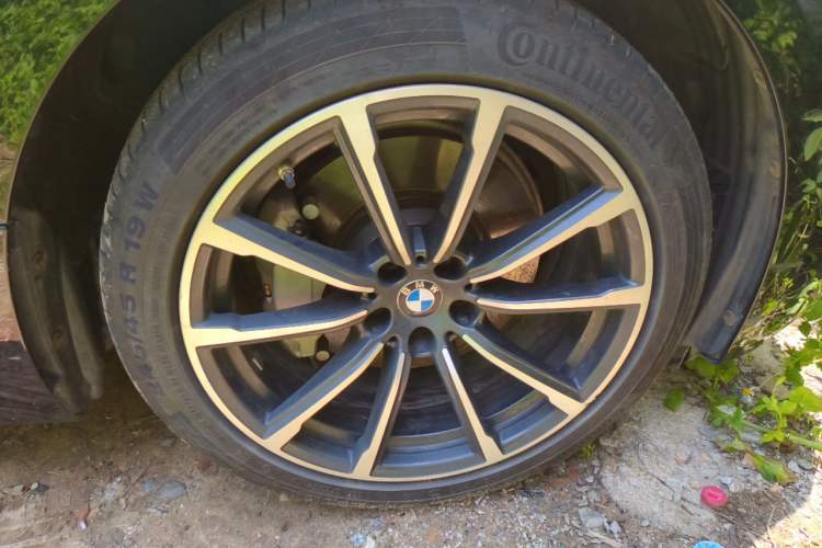 Used BMW 6 Series GT 2021 630i Luxury Design Package Right Front Wheel Hub