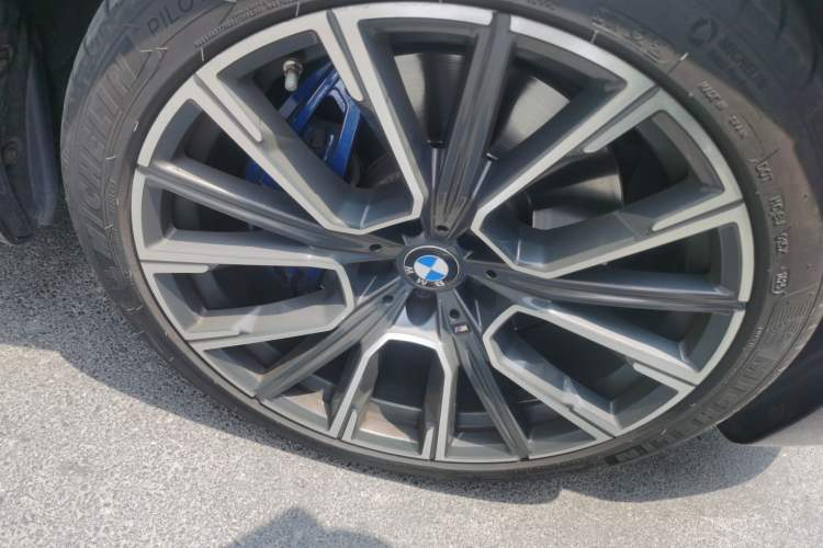 Used BMW 6 Series GT 2021 630i M Sport Grand Touring Edition Right Front Wheel Hub