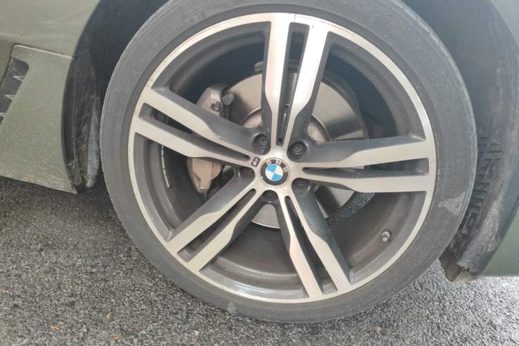 Used BMW 6 Series GT 2021 630i M Sport Package Right Front Wheel Hub