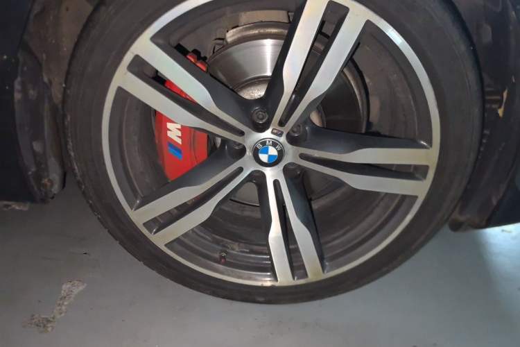Used BMW 6 Series GT 2021 630i M Sport Package Right Front Wheel Hub