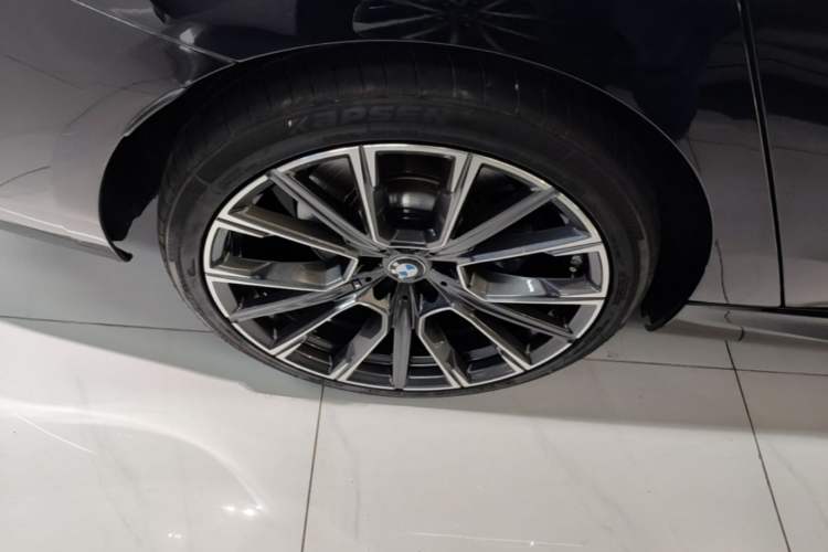 Used BMW 6 Series GT 2021 Revised Version 630i M Sport Touring Edition Right Rear Wheel Hub