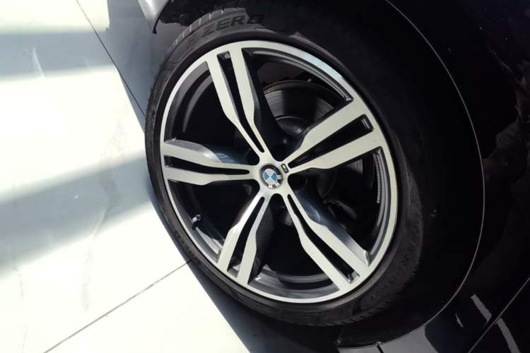 Used BMW 6 Series GT 2021 Restyled 630i M Sport Package Right Rear Wheel Hub