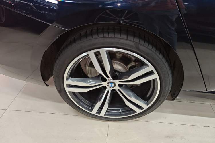 Used BMW 6 Series GT 2021 Restyled 630i M Sport Package Right Rear Wheel Hub