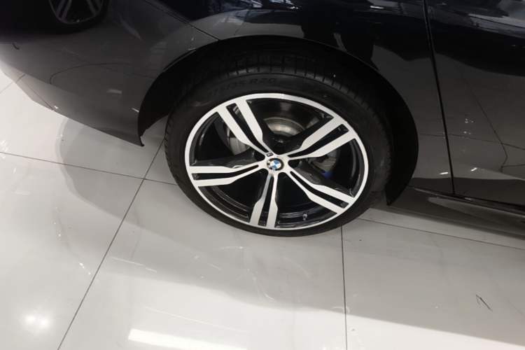 Used BMW 6 Series GT 2021 Restyled 630i M Sport Package Right Rear Wheel Hub