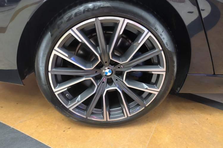 Used BMW 6 Series GT 2021 Revised Version 630i M Sport Touring Edition Right Rear Wheel Hub