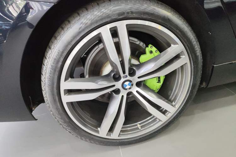 Used BMW 6 Series GT 2021 Restyled 630i M Sport Package Right Rear Wheel Hub