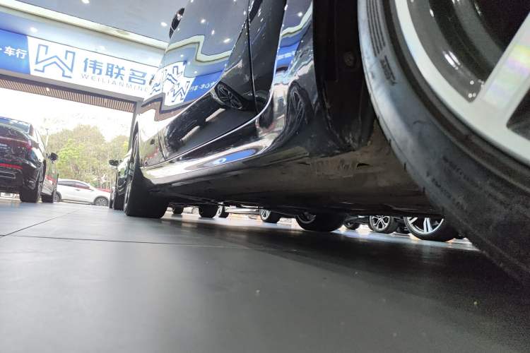 Used BMW 6 Series GT 2021 Restyled 630i M Sport Package Right Side Sill