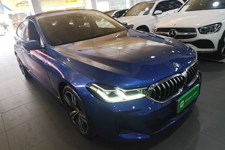 Used BMW 6 Series GT 2021 630i M Sport Package Front Right 45 Deg