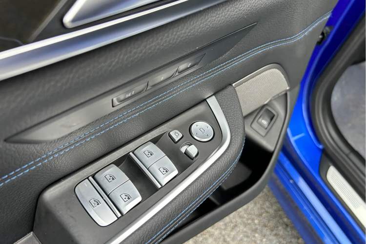 Used BMW 6 Series GT 2021 630i M Sport Package Interior 4