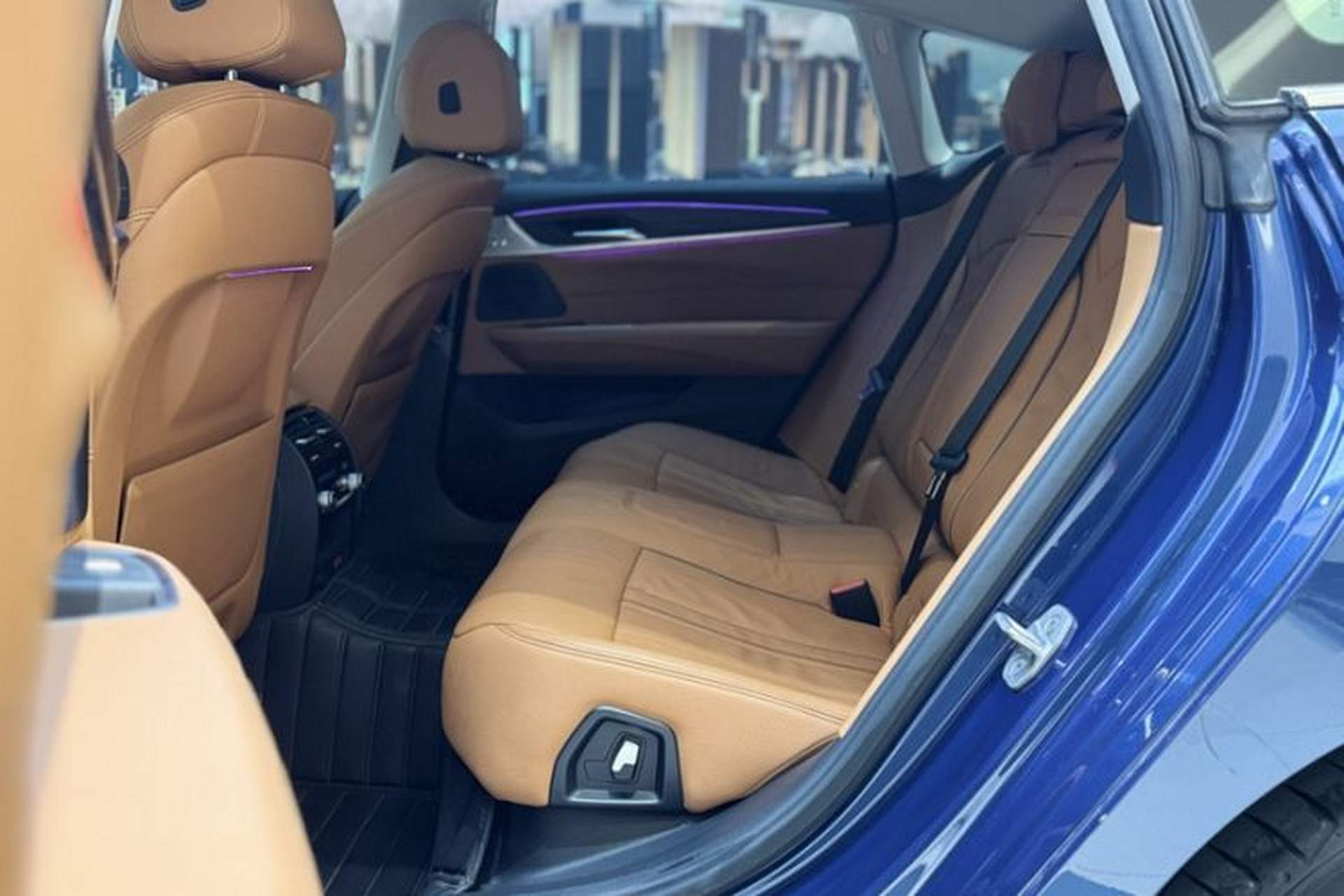 Used BMW 6 Series GT 2021 630i Luxury Design Package Interior 4