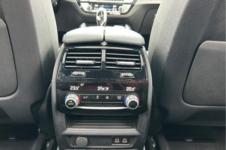 Used BMW 6 Series GT 2021 630i M Sport Package Interior 8