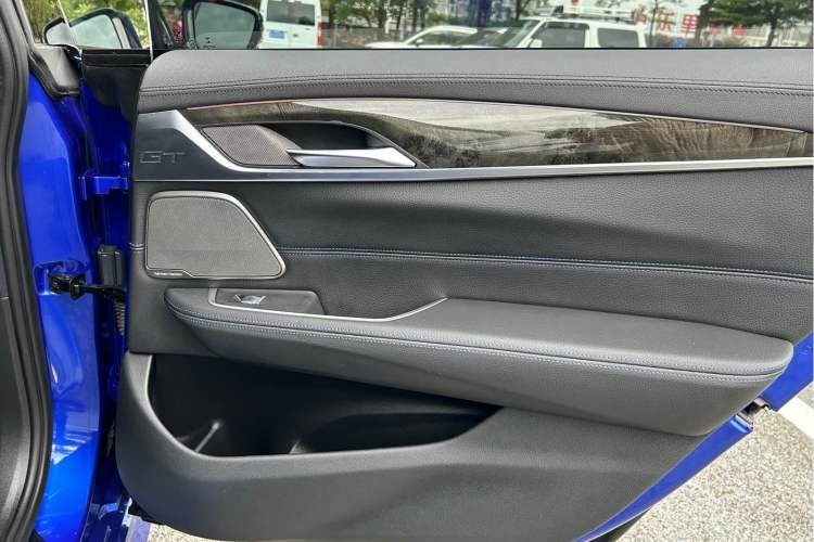 Used BMW 6 Series GT 2021 630i M Sport Package Interior 9