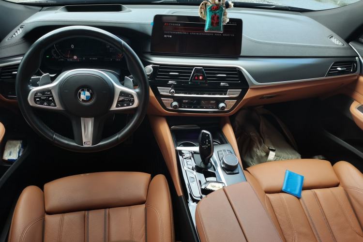 Used BMW 6 Series GT 2021 630i M Sport Package Center Console