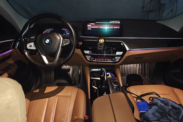 Used BMW 6 Series GT 2021 630i Luxury Design Package Center Console