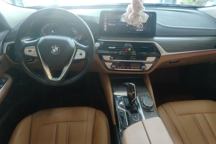 Used BMW 6 Series GT 2021 630i Luxury Design Package Center Console