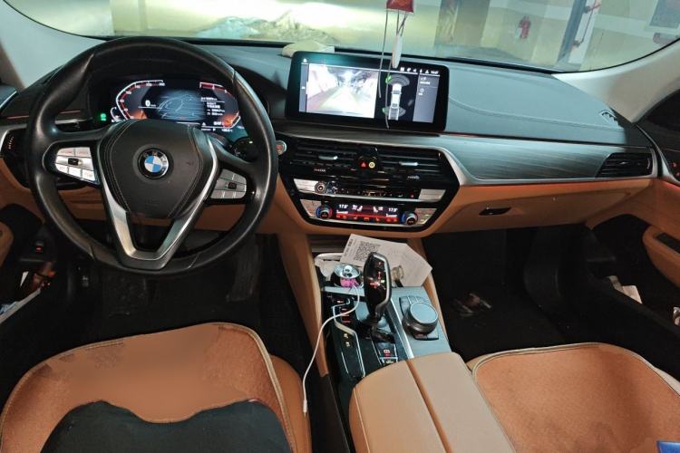 Used BMW 6 Series GT 2021 630i Luxury Design Package Center Console