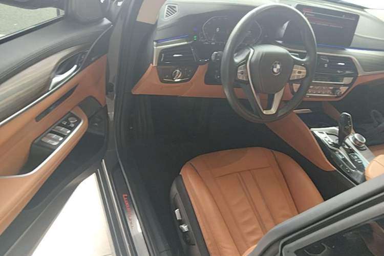 Used BMW 6 Series GT 2021 Updated 630i Luxury Design Package Driver Seat