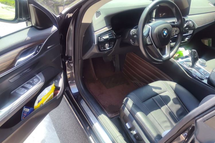 Used BMW 6 Series GT 2021 630i Luxury Design Package Driver Seat