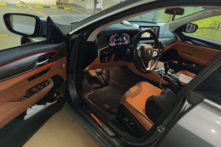 Used BMW 6 Series GT 2021 630i Luxury Design Package Driver Seat