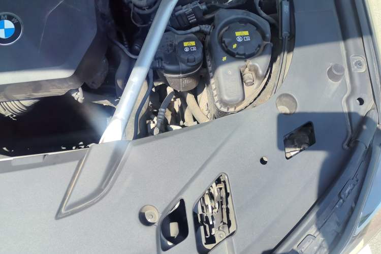Used BMW 6 Series GT 2021 630i Luxury Design Package Engine Bay Left