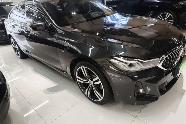 Used BMW 6 Series GT 2021 630i M Sport Package Front Right 45 Deg
