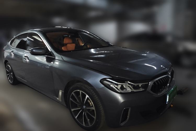 Used BMW 6 Series GT 2021 630i Luxury Design Package Front Right 45 Deg