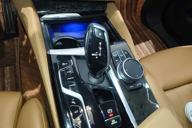 Used BMW 6 Series GT 2021 630i M Sport Package Gear Lever