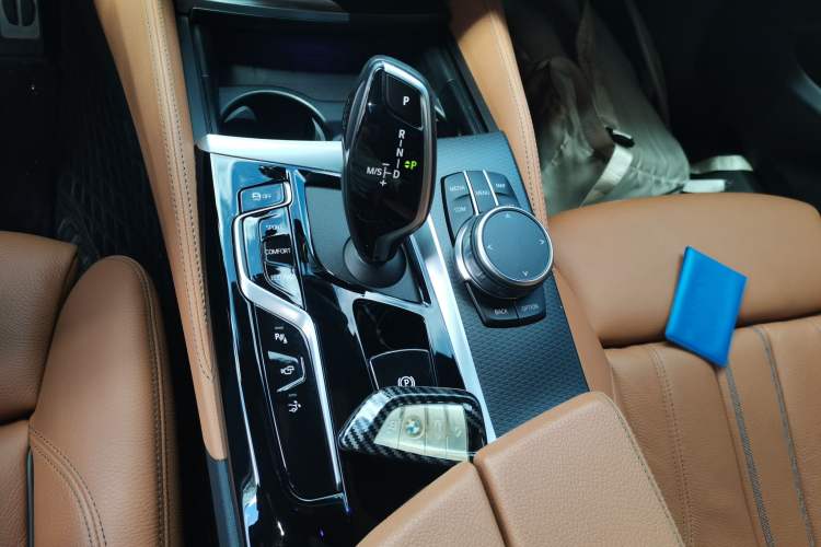 Used BMW 6 Series GT 2021 630i M Sport Package Gear Lever