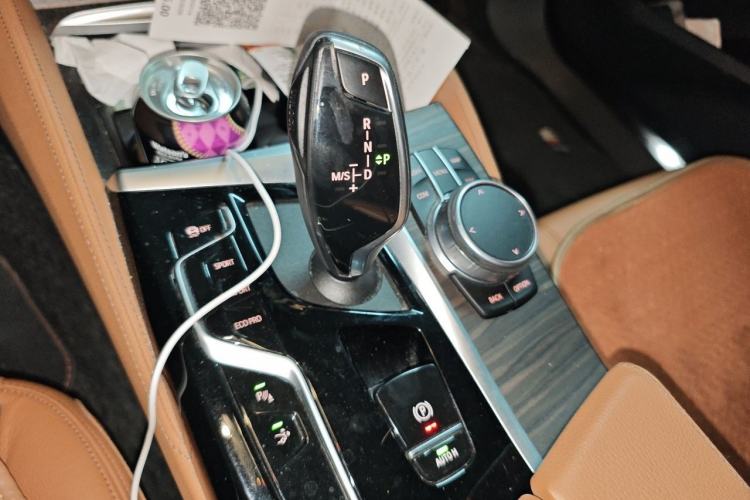 Used BMW 6 Series GT 2021 630i Luxury Design Package Gear Lever