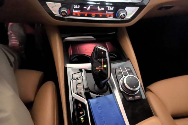 Used BMW 6 Series GT 2021 630i M Sport Package Gear Lever