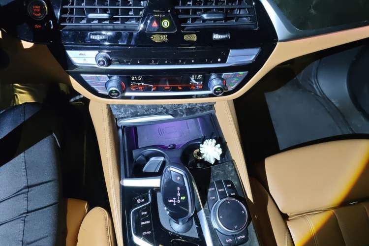Used BMW 6 Series GT 2021 630i M Sport Package Gear Lever