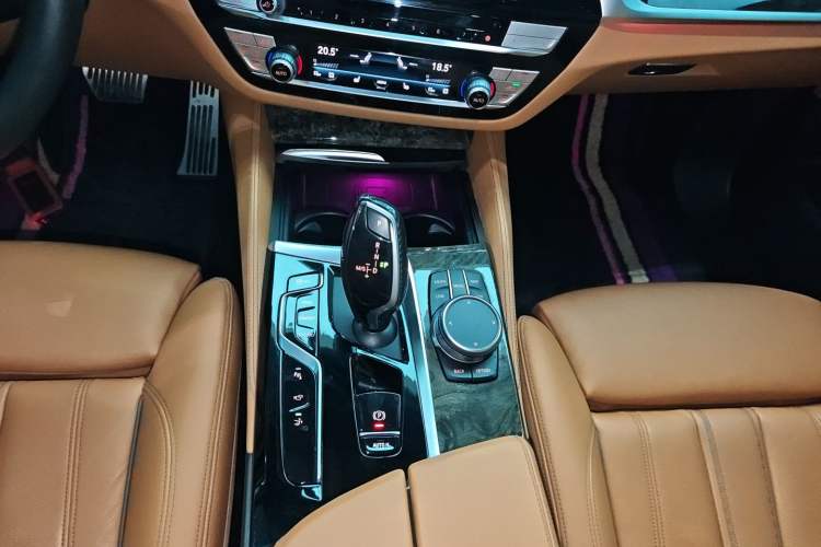 Used BMW 6 Series GT 2021 630i M Sport Package Gear Lever