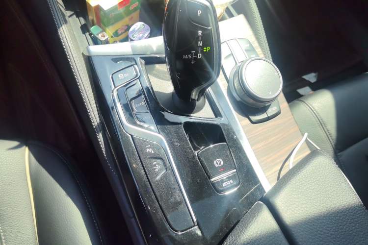 Used BMW 6 Series GT 2021 630i Luxury Design Package Gear Lever