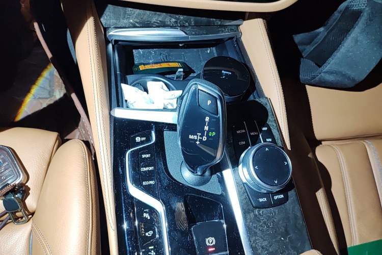Used BMW 6 Series GT 2021 Restyled 630i M Sport Package Gear Lever