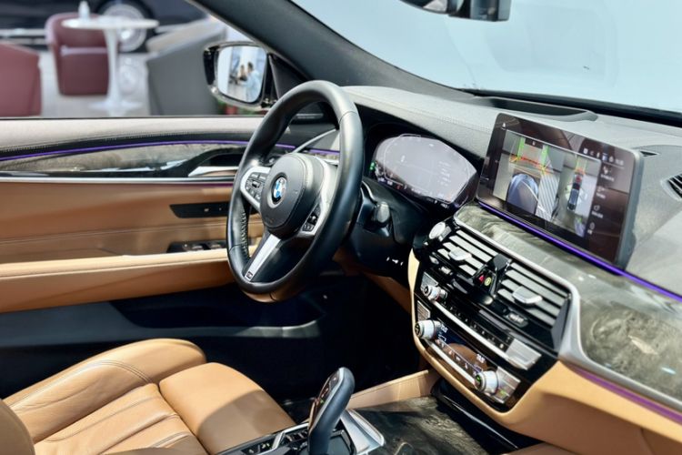 Used BMW 6 Series GT 2021 Restyled 630i M Sport Package Interior 1