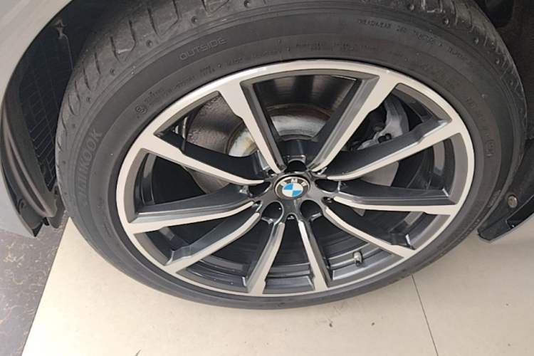 Used BMW 6 Series GT 2021 Updated 630i Luxury Design Package Left Front Wheel Hub