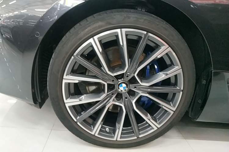 Used BMW 6 Series GT 2021 Revised Version 630i M Sport Touring Edition Left Front Wheel Hub